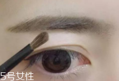 新買的眉粉刷有騷味是怎么回事？羊毛質(zhì)地正?，F(xiàn)象