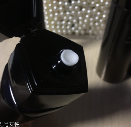 pola黑ba護(hù)膚品使用感受 用過你就會(huì)愛上它