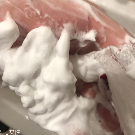pola黑ba護(hù)膚品使用感受 用過你就會(huì)愛上它