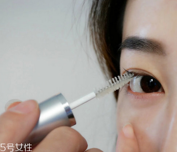 睫毛增長液可以用于眉毛嗎？睫毛增長液還可以涂頭發(fā)