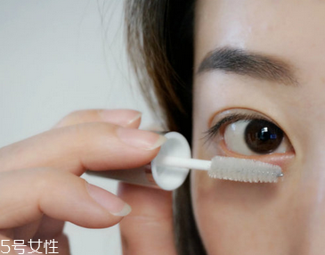 睫毛增長液可以用于眉毛嗎？睫毛增長液還可以涂頭發(fā)