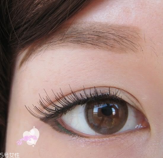 雙眼皮貼哪個(gè)牌子好？雙眼皮貼這樣貼最好看