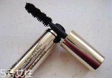 迪奧睫毛膏怎么樣？刷完睫毛膏再夾一次睫毛更卷翹