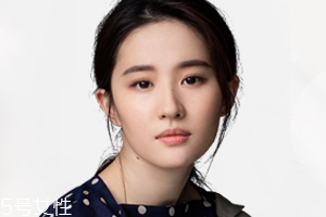 鵝蛋臉適合什么妝容？不適合濃妝