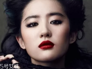 鵝蛋臉適合什么妝容？不適合濃妝