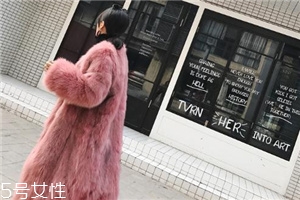 皮草和羊剪絨哪個暖和？看完你就清楚了