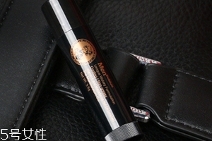 唇膏可以祛痘嗎？小心致痘風(fēng)險