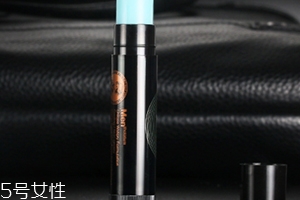 唇膏和唇釉哪個(gè)好用？唇膏vs唇釉