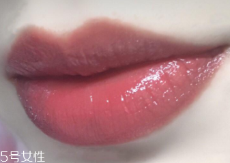 Mac口紅哪個(gè)顏色最火？6款最愛唇色試色