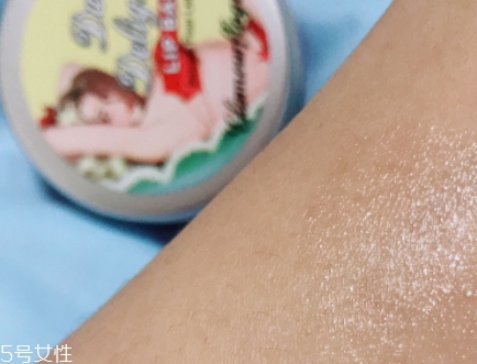潤(rùn)唇膏保質(zhì)期是多久？過(guò)期的潤(rùn)唇膏不建議使用