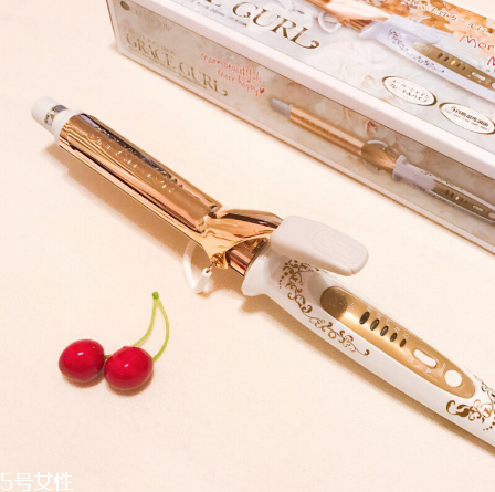 小泉成器陶瓷卷發(fā)棒好用嗎？好用的發(fā)型工具卷發(fā)棒