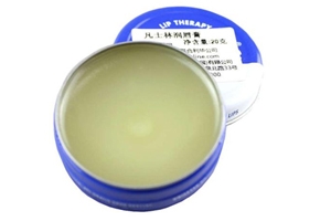 凡士林為什么適合敏感肌膚？世界上最好的隔離產(chǎn)品