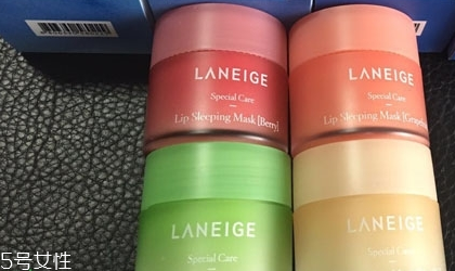 蘭芝限量唇膜哪個好聞？敷唇膜前熱敷效果更好