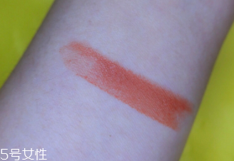 冬天護(hù)膚用霜還是乳？6款適合冬天用的護(hù)膚品推薦