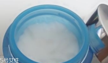紀(jì)梵希水漾活妍面霜好用嗎？冰淇淋質(zhì)地的面霜評(píng)測(cè)
