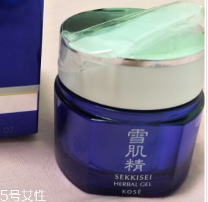 精華液用量越多越好嗎？10款精華提升美肌度