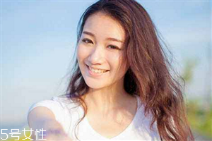 圓臉有劉海好還是沒有劉海好？頭發(fā)少又細(xì)不適合短發(fā)