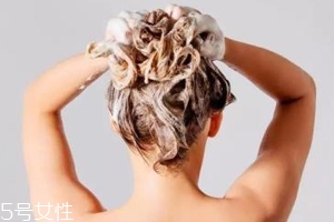油性發(fā)質(zhì)要每天洗頭嗎？秋冬完全不需要
