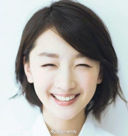 短發(fā)發(fā)尾外翻的發(fā)型怎么弄？誰弄誰美