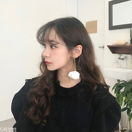 什么臉型適合短發(fā)？顯小的可愛短發(fā)造型圖