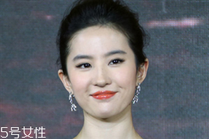鵝蛋臉扎什么馬尾好看？肉肉臉適合這些發(fā)型