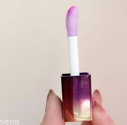 唇蜜怎么涂？一步一步打造嘟嘟唇