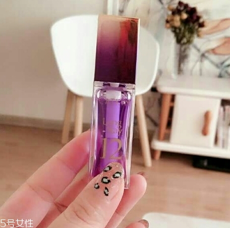 唇蜜怎么涂？一步一步打造嘟嘟唇