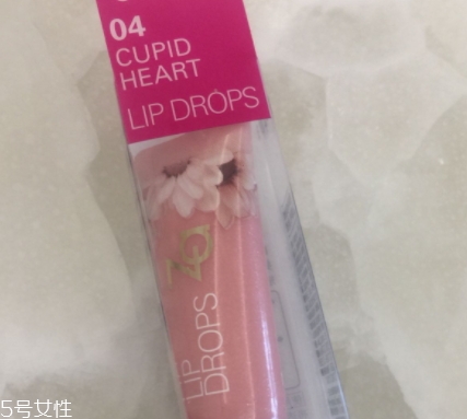 唇蜜可以單獨(dú)使用嗎？搭配其他產(chǎn)品效果更好