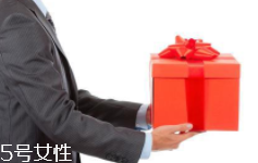 給領(lǐng)導(dǎo)送禮怎么說合適？真誠并且要注意分寸