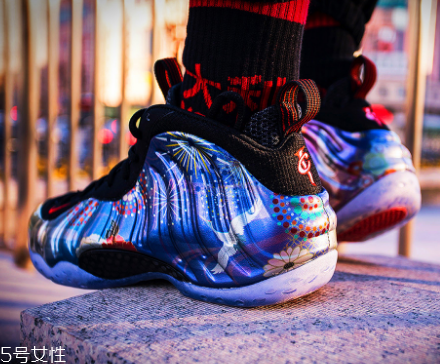 nike air foamposite one cny新年煙花噴開箱測評(píng)