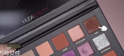 huda beauty沙漠盤怎么畫？油管大神一步步示范