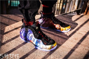 nike air foamposite one cny新年煙花噴開箱測評(píng)