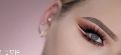 huda beauty沙漠盤怎么畫？油管大神一步步示范