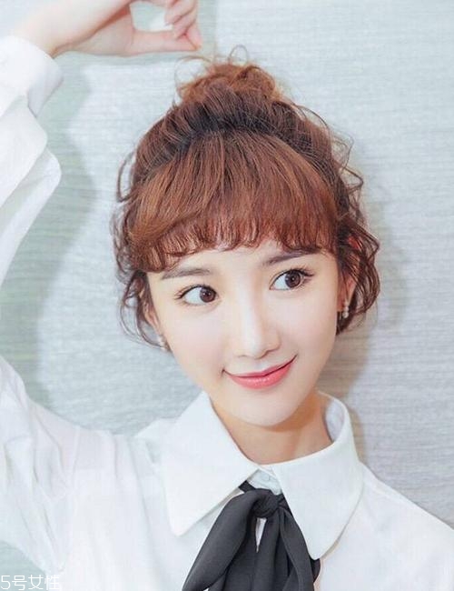 外翹短發(fā)適合什么臉型？再燙內(nèi)扣你就out了