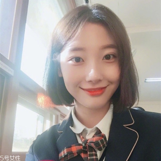 女生發(fā)質軟適合什么發(fā)型？胖圓臉顯瘦發(fā)型參考
