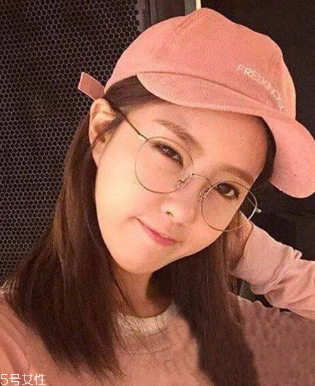 齊肩發(fā)怎么燙好看？女生發(fā)型設(shè)計與臉形搭配