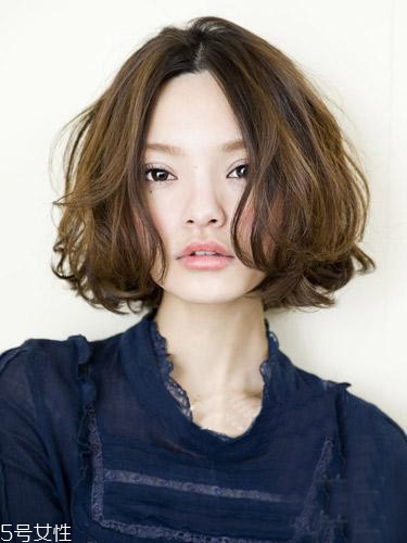 女生發(fā)質(zhì)軟適合什么發(fā)型？胖圓臉顯瘦發(fā)型參考