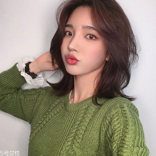 齊肩發(fā)怎么燙好看？女生發(fā)型設計與臉形搭配