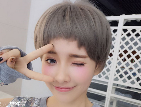 二次元?jiǎng)⒑＿m合什么發(fā)型？讓你個(gè)性十足