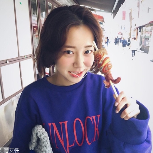 女生發(fā)質軟適合什么發(fā)型？胖圓臉顯瘦發(fā)型參考
