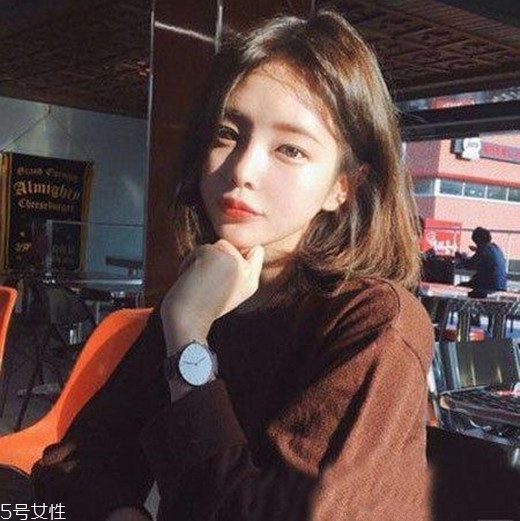 齊肩發(fā)怎么燙好看？女生發(fā)型設計與臉形搭配