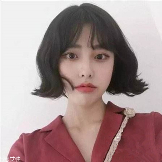 齊肩發(fā)怎么燙好看？女生發(fā)型設(shè)計與臉形搭配