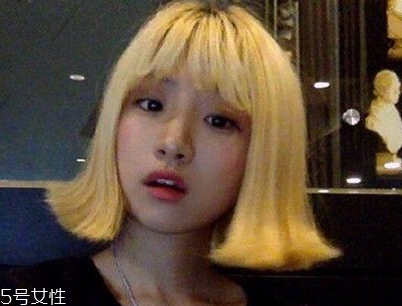 短頭發(fā)染什么顏色好看洋氣顯白？短發(fā)這樣弄好看又大方