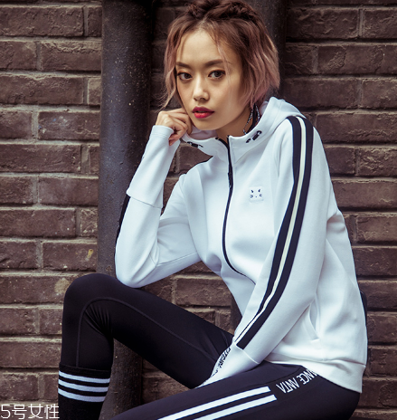 運(yùn)動(dòng)外套怎么搭配？打造活力氧氣女孩