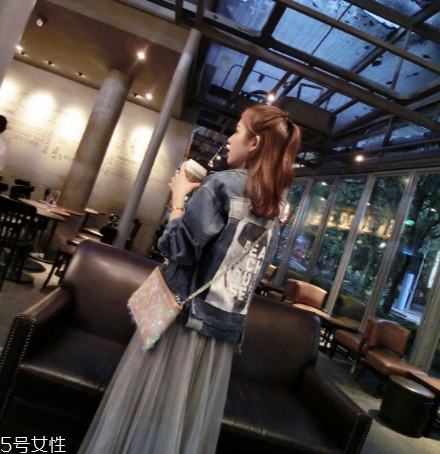 運(yùn)動(dòng)外套怎么搭配？打造活力氧氣女孩