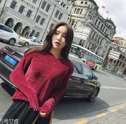 絲絨毛衣怎么搭配？優(yōu)雅氣質(zhì)全靠它