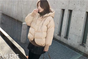 短款羽絨服怎么搭配？小個(gè)子女生的顯高利器