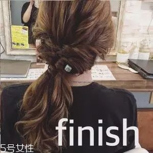 女生冬天長(zhǎng)發(fā)怎么編好看？長(zhǎng)發(fā)妹紙才懂得的痛