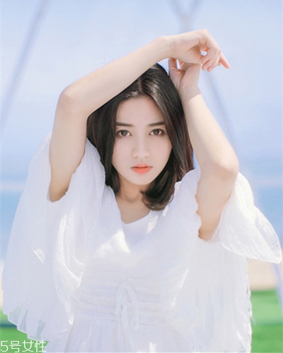 小個子女生適合什么發(fā)型？蓬松隨意效果