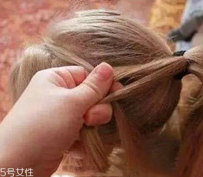 小女孩扎什么頭發(fā)好看？小公主發(fā)型大全